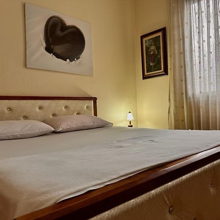 Appartamento Grande House Tirana Esterno foto