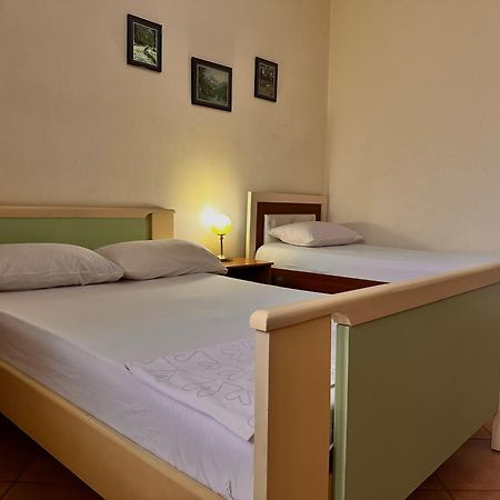 Appartamento Grande House Tirana Esterno foto